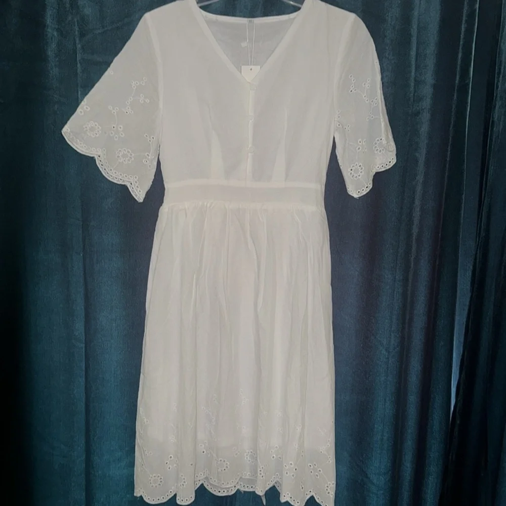 New Petal Lush Knee Length Dress with Button Front and Waist Tie in the Back -XS